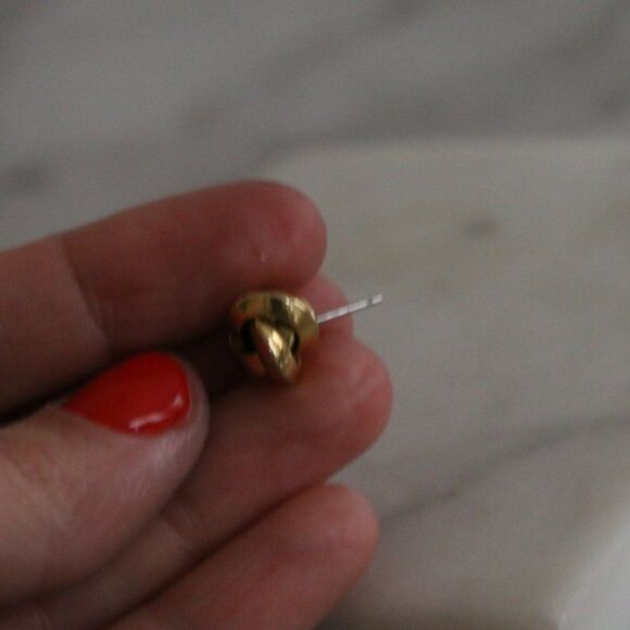 Single Love Knot Gold Plated Stud Earring - Only 1 - Picture 12 of 13